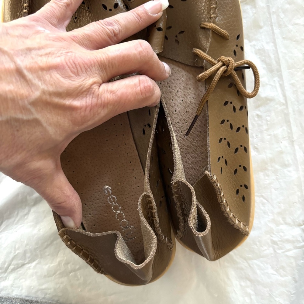 Socofy leather loafers die cut floral brown SZ 10.5 Euro 44 NWOT - Picture 9 of 14